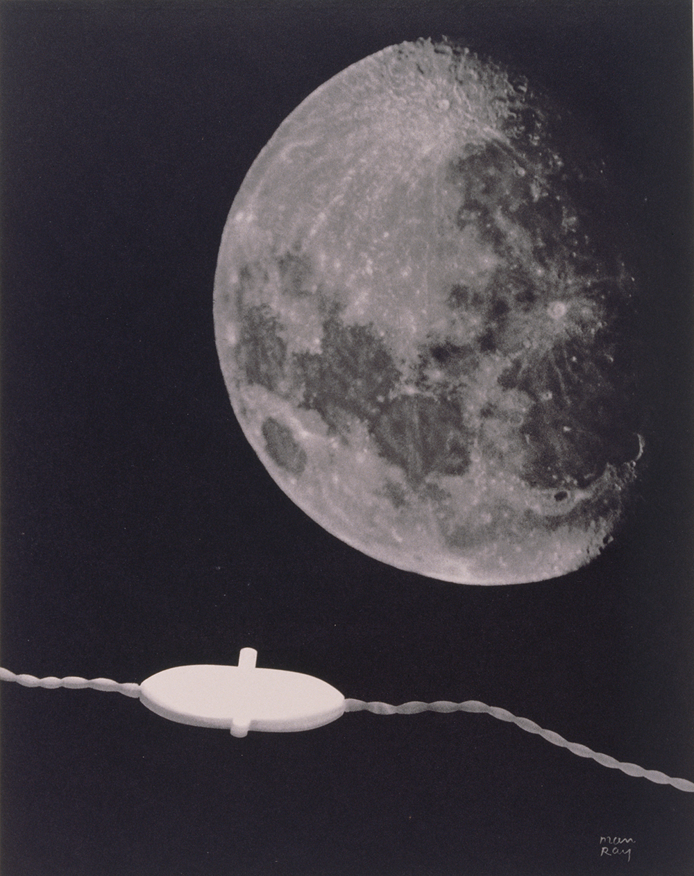 I LOVE ART 18 Perfect_Man Ray, Earth, 1931